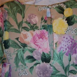 H&M Dresses - H&M Silky Floral Long Sleeve Dress H&M Dresses - H&M Silky Floral Long Sleeve Dress